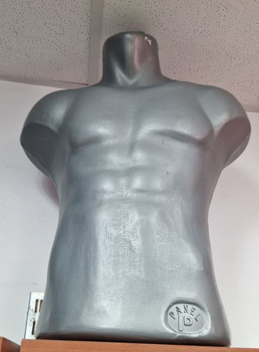 Манекени / торсове