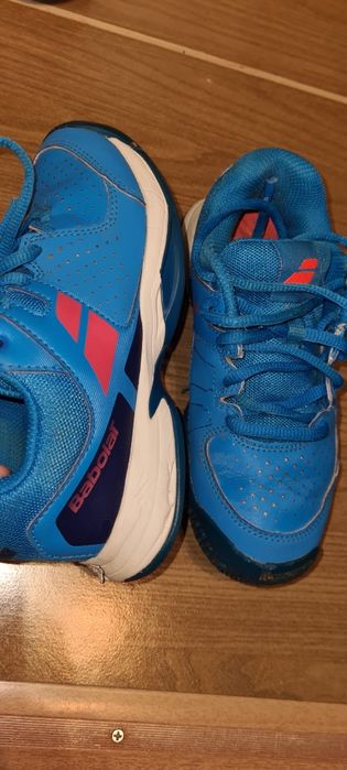 Продам кроссовки BABOLAT.