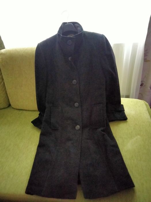 Haină tip blană nouă,set 3tablouri, comodă nouă 200 lei fiecare.