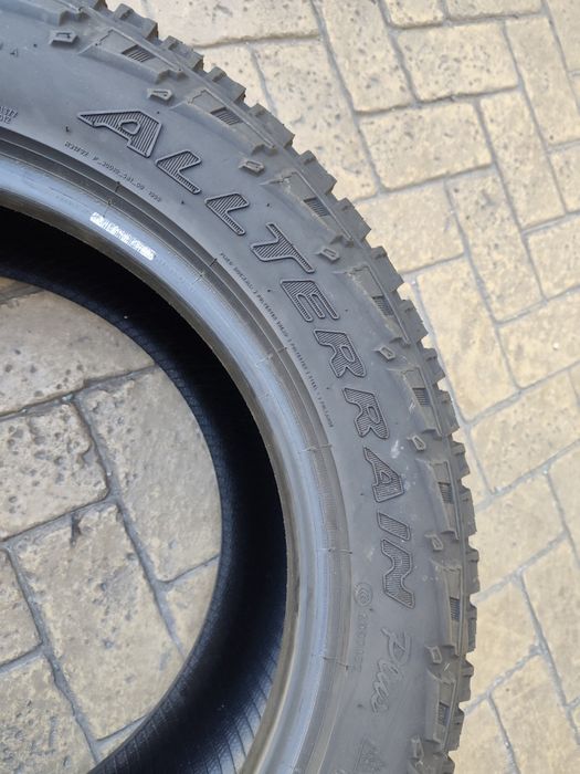 Все сезонни гуми PIRELLI 255/60/18 Scorpion Allterrain Plus