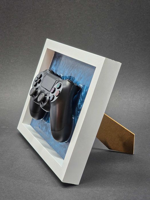 Dualshock 4 контролер в рамка с епоксидна смола