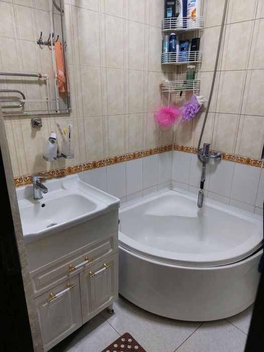 3 - хонали уй сотилади