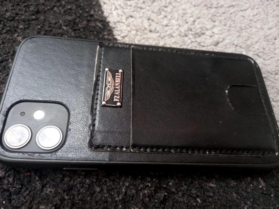 Айфон 11,128гб эмкость 84%