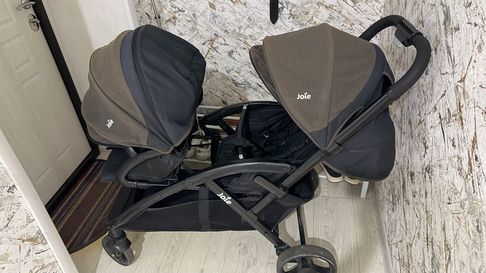 Коляска для двойни