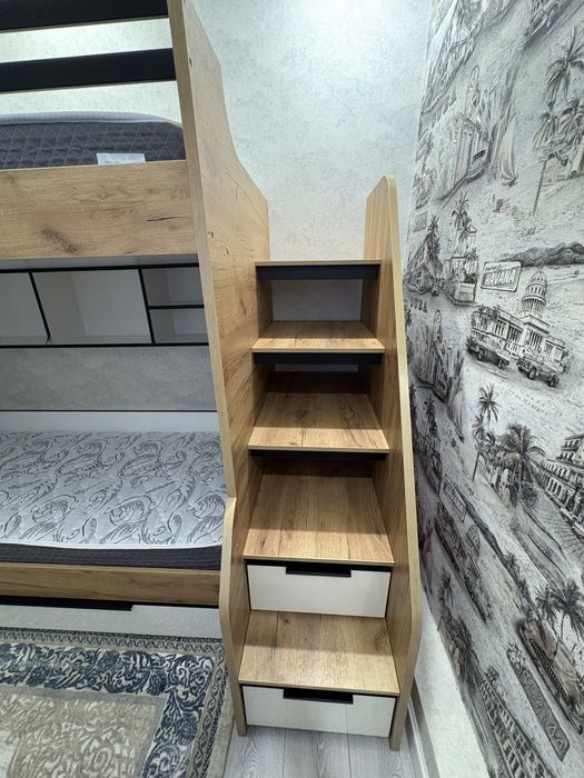 Двухьярусная кровать