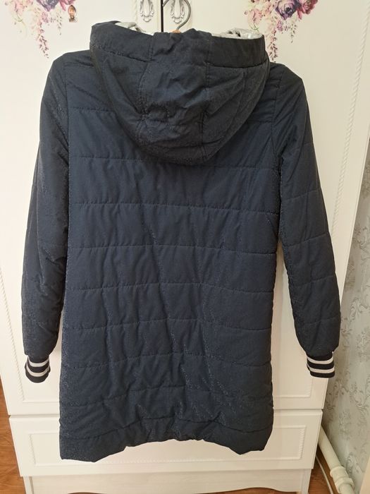 Продам куртку женскую весенне-осеннюю