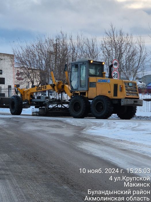 Продам автогрейдер 215