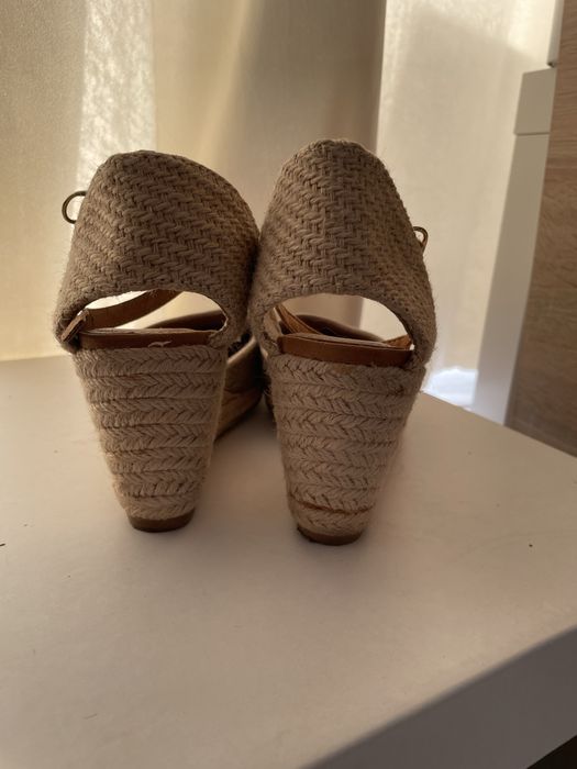 Sandale platforma 37