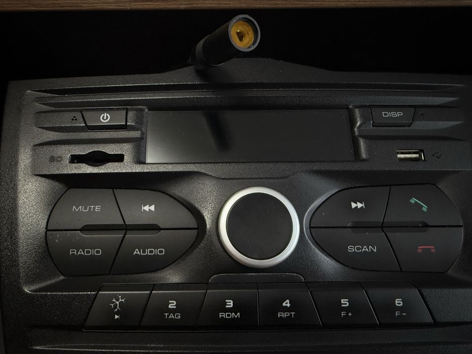 Продам магнитолу