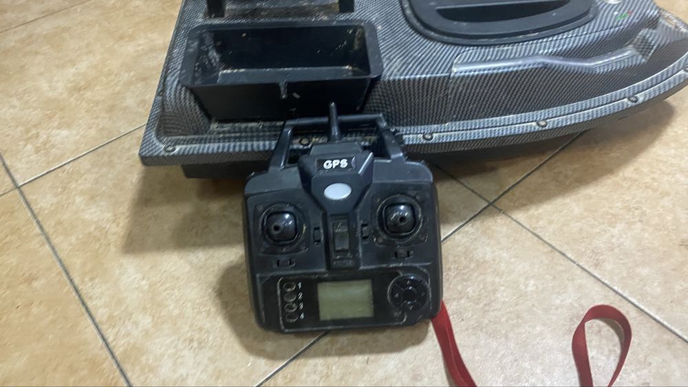 navomodel  cu gps si pilot automat