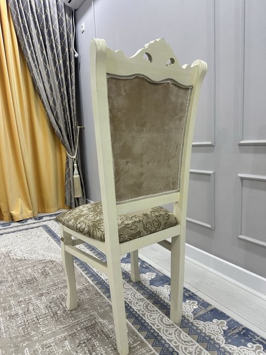 Продается Стулья 8 шт