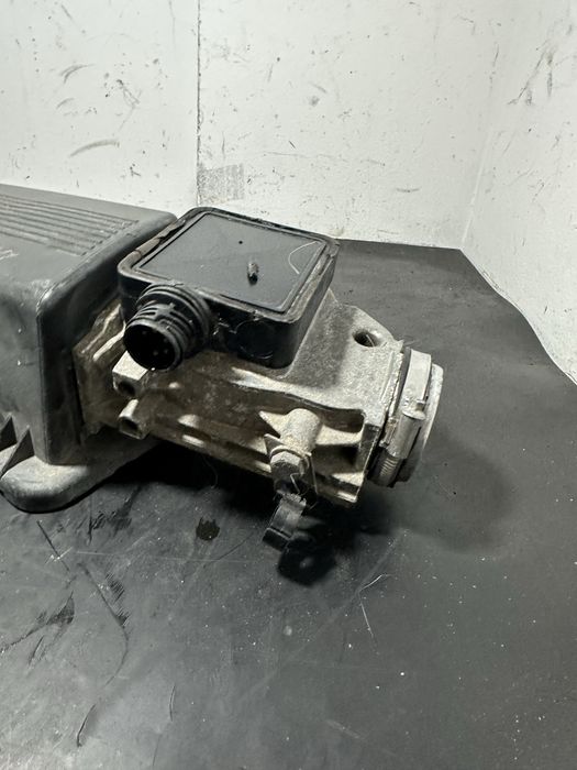 Debitmetru AER BMW Seria 3 E30 E36 316i 1.6 benzina M40 M43 | 1734651