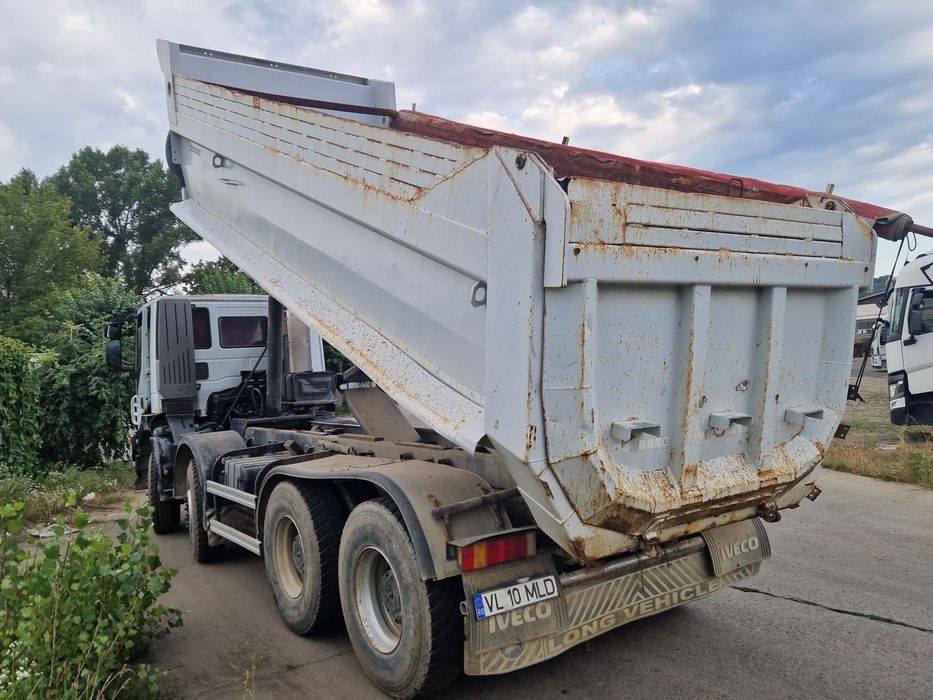 IVECO TRAKKER 450 – 8x4 – BASCULANTĂ – 2008 – 428.482 KM