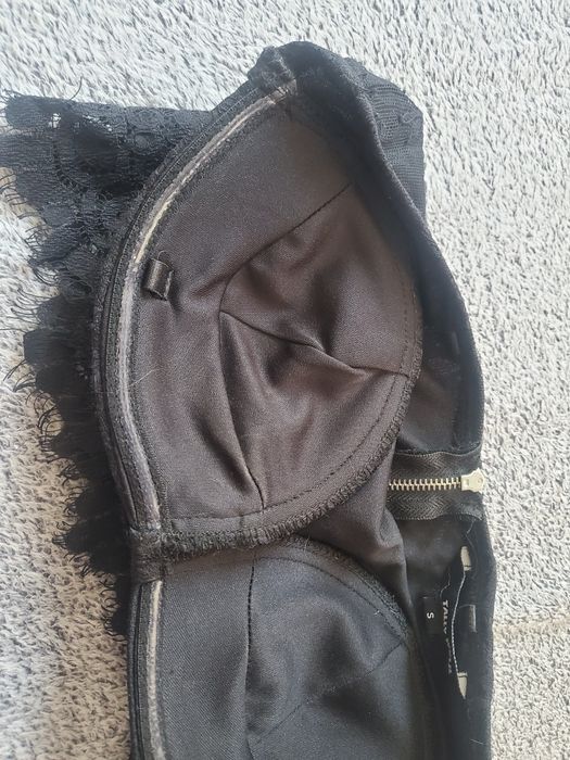 Черно дантелено бюстие