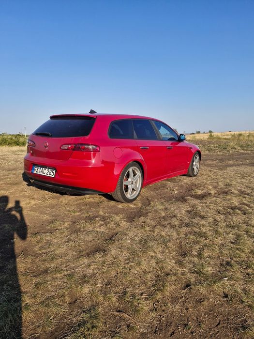 Vând alfa Romeo 159 TI