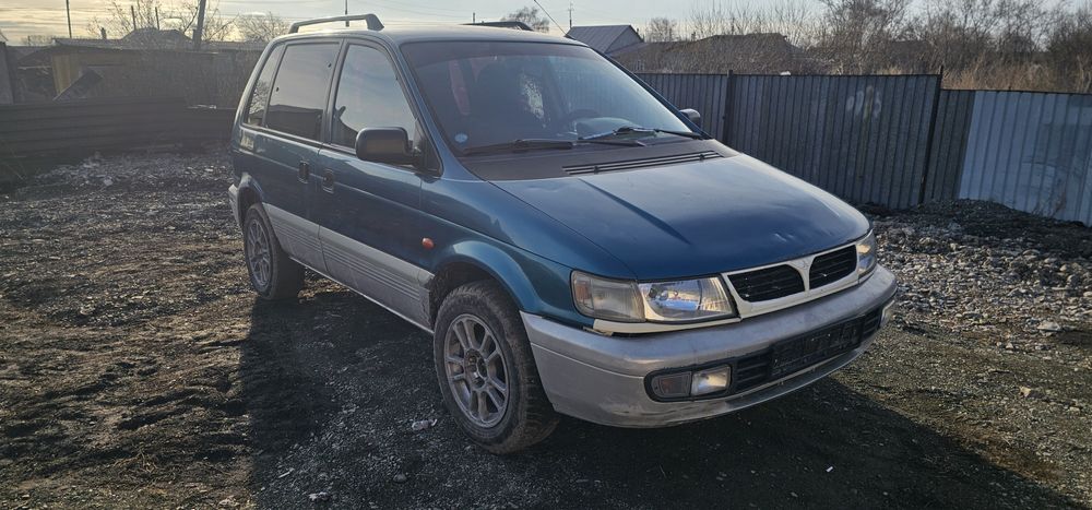 Mitsubishi space runner