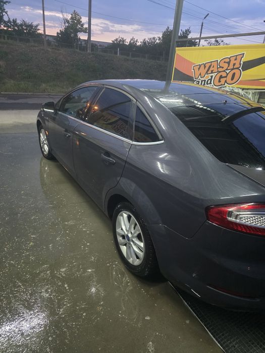 Vând Ford Mondeo 2014