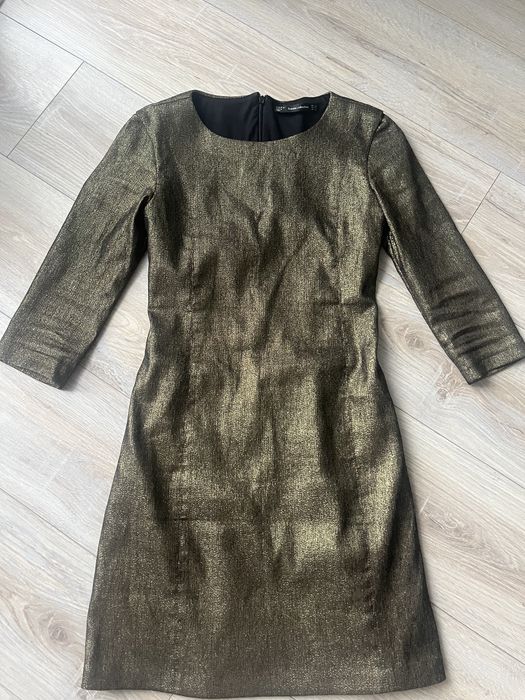 Платья шикарные вечерние