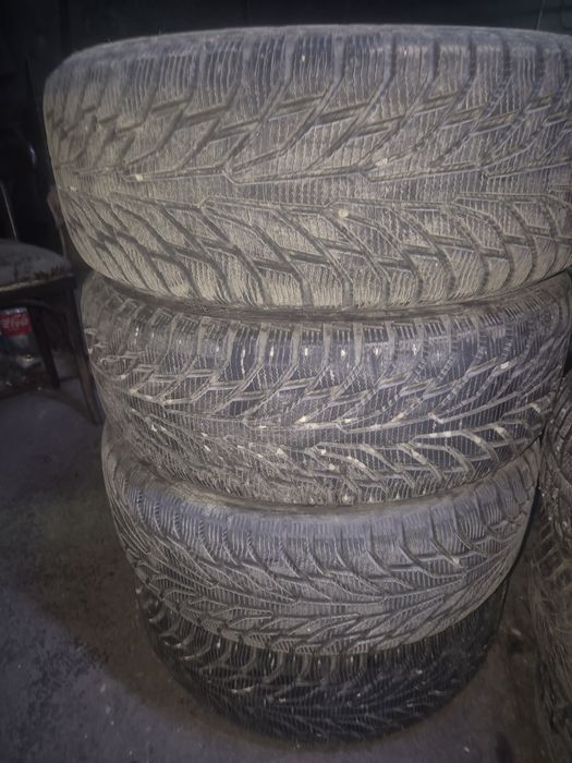 Продам зимнию резину