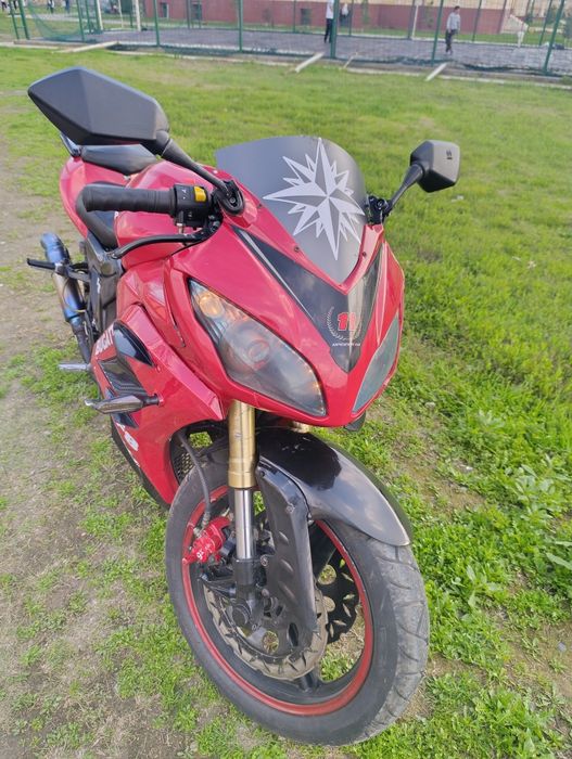 Kawasaki монстр сотилади 250 куб