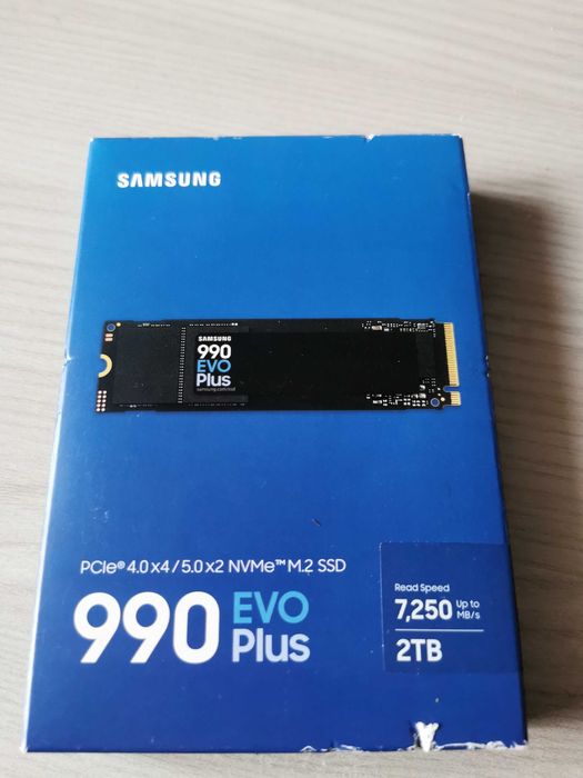 Samsung 990 Pro 2 Tb, 1 Tb si 870 QVO  8 Tb