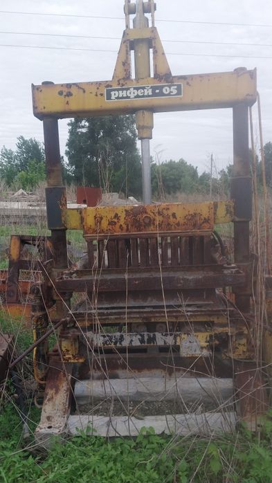 Станок для прайзводства пескаблока