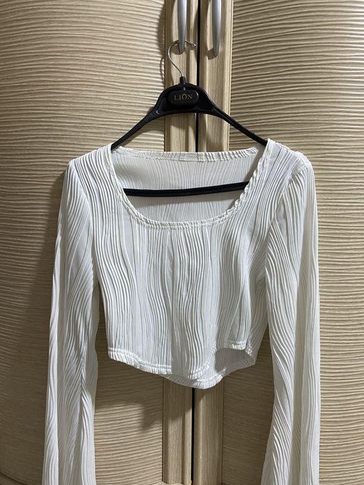 Кофта ,рукава необычные,как кроп топ.