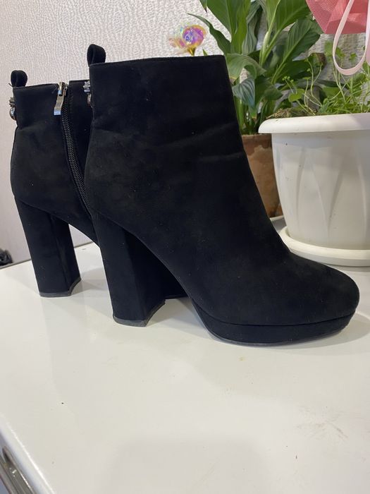 Продам демисезоные , батильоны