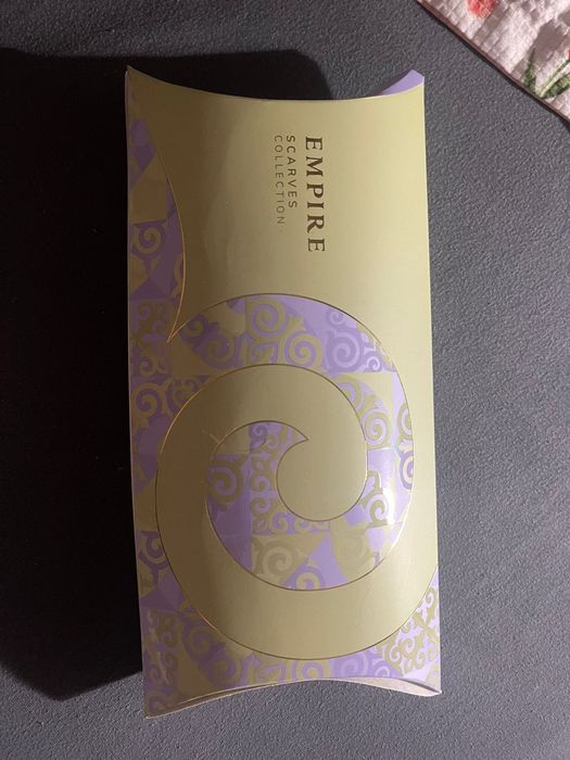 Продам платок Empire