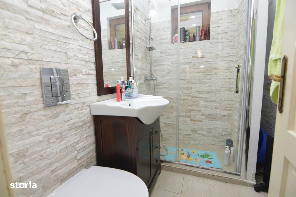 Vanzare Vila 6 Camere Maneciu-Cheia