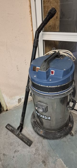 Професионални прахосмукачки и камериерски колички