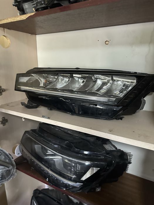 Ляв и Десен фар Шкода октавия 4 SKODA OCTAVIA 4 IV 5E4 FULL LED 5E4941015
