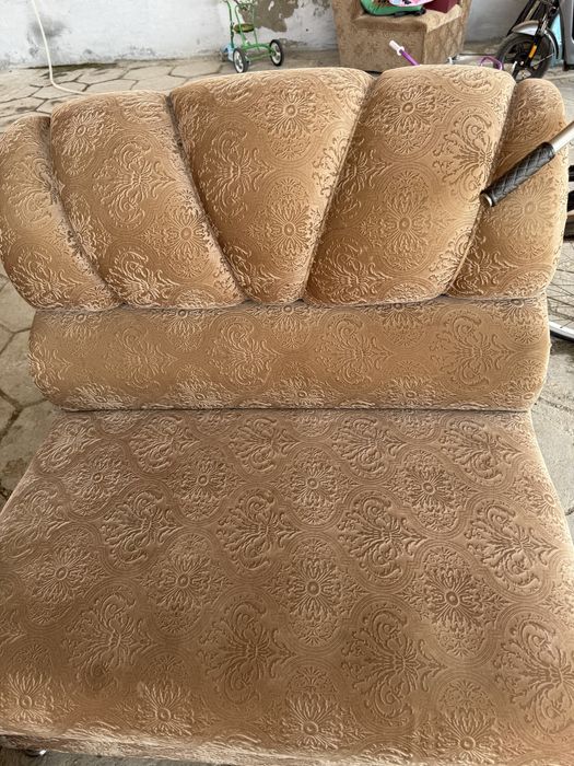 Диван 4 штук в хорошем состояние