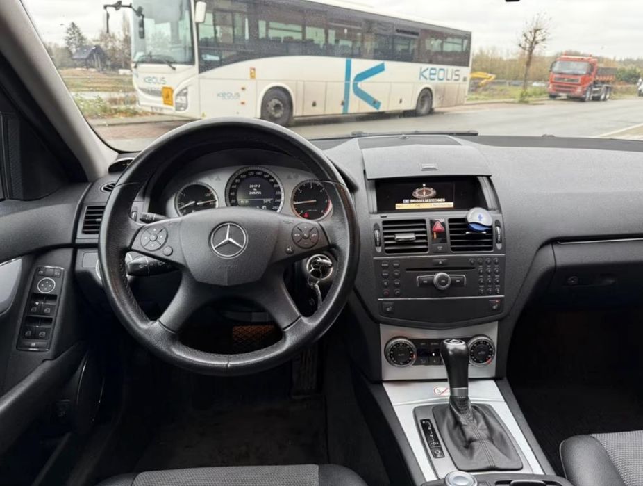 Mercedes Benz C200