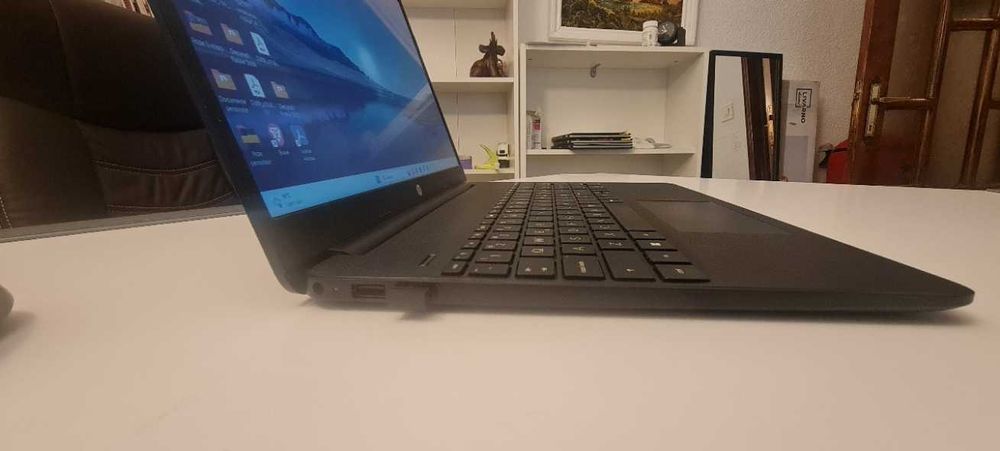 Laptop HP 15s-fq5038nq