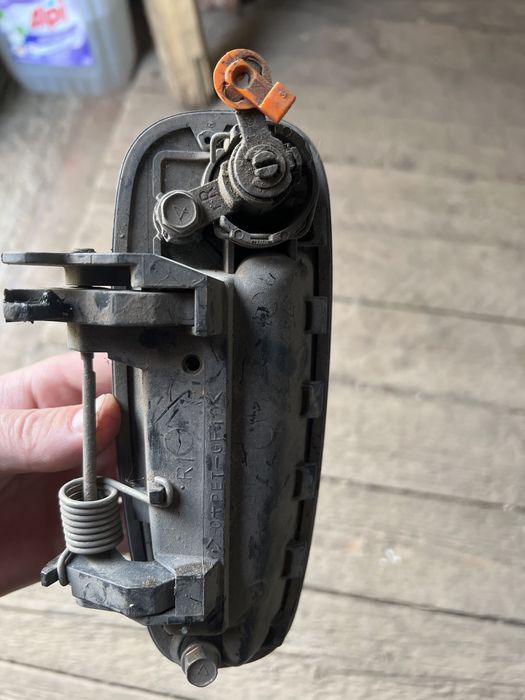 Запчасти от тоёта раф 4