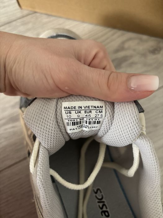 Кроссовки Asics продам