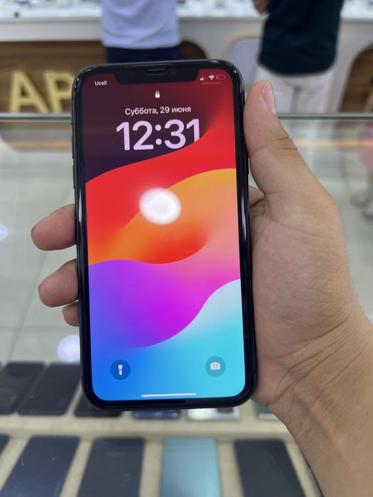 Iphone 11 yengi 1oy boldi karopkadan ochilganiga