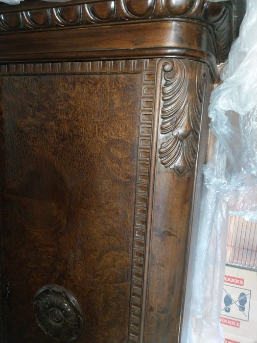 Dulap vechi de colectie