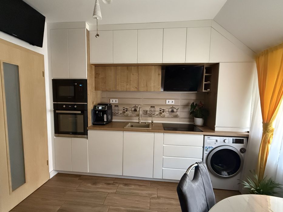 Apartament cu 3 camere