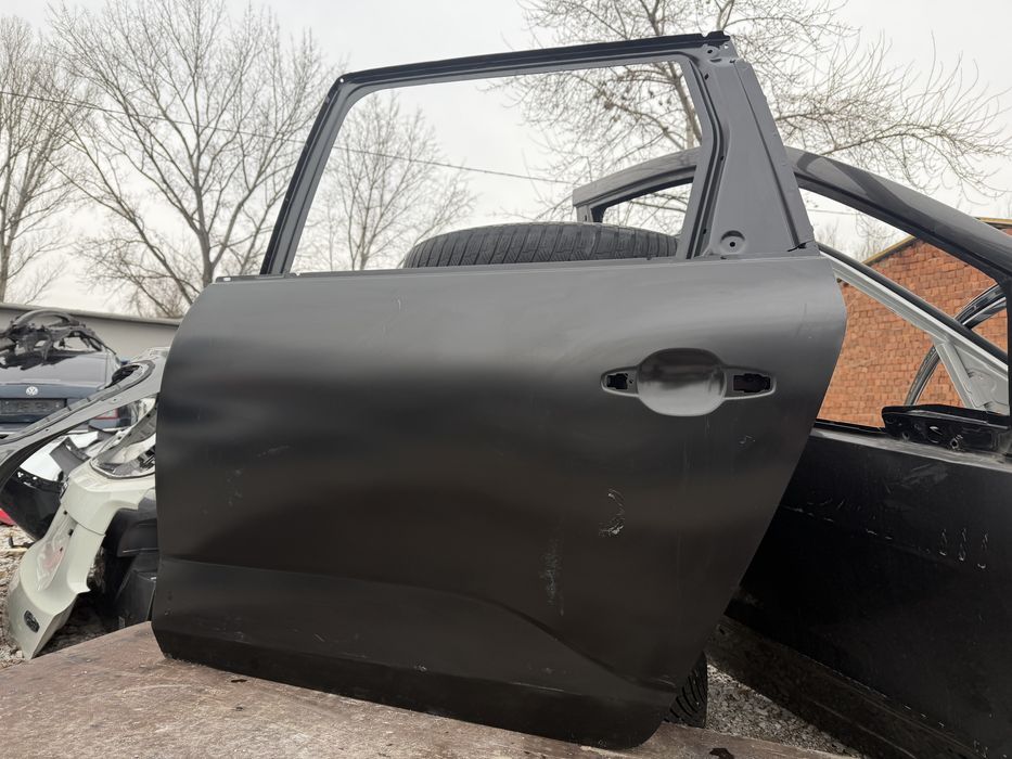 Врата Dacia Jogger