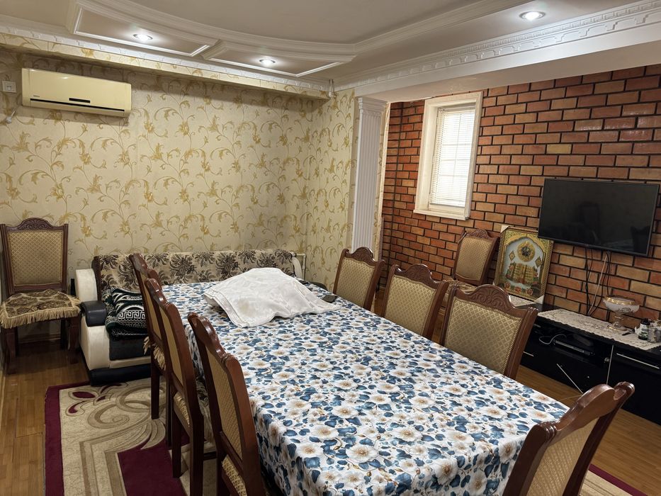 Shayxontohur tumanida Kvartira sotiladi, 3 xona srochna!!!