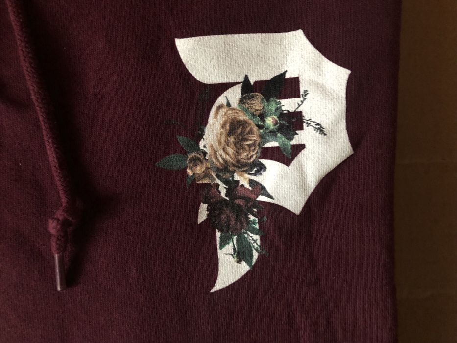 Primitive Dirty P Tribute Pullover Hoodie ОРИГИНАЛ мъжки суичър/худи М