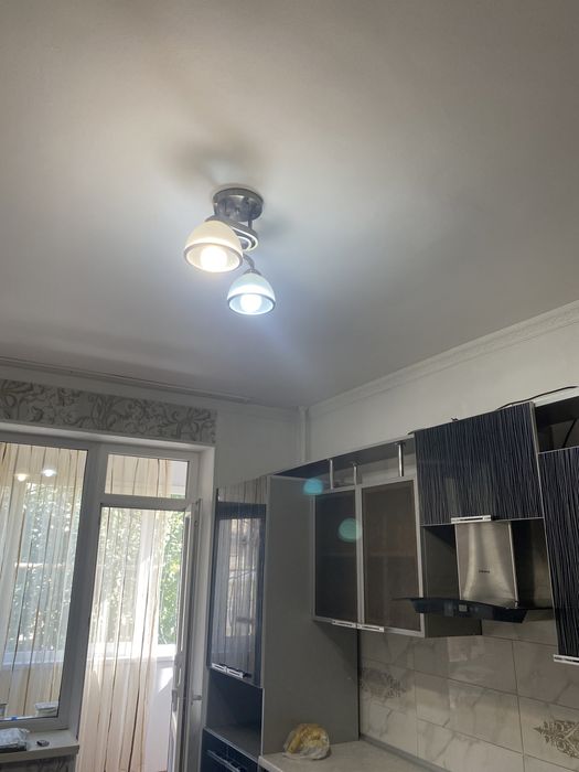 Продам люстры б/у