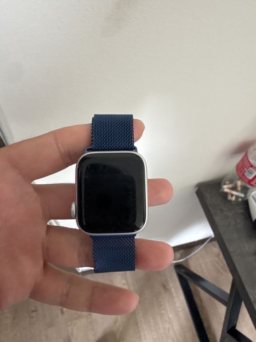 Apple Watch срочно продам