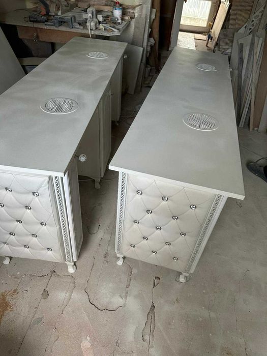 Mese manichiura Turno Nail System cu aspirator  incorporat