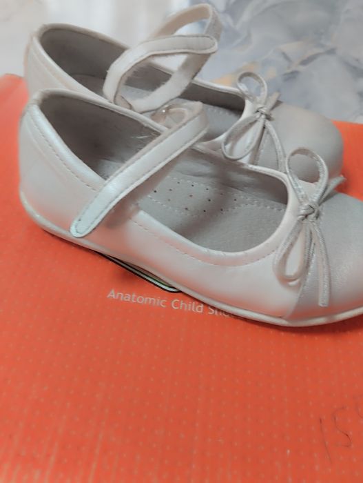 Продам сандали для девочек