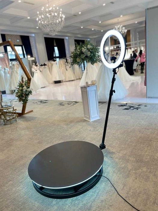 Cabina foto/video 360 OGLINDA MAGICA SEVERIN te provoaca sa zambesti !