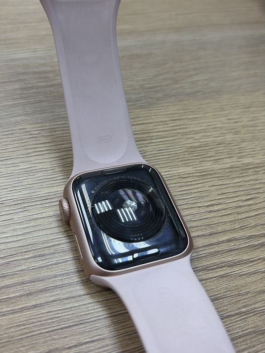 Apple watch SE, 40mm ( id: 915) P25