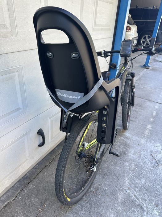 Scaune negra pentru biciclete si plimbare copi